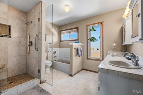 860 March Avenue Healdsburg CA 95448