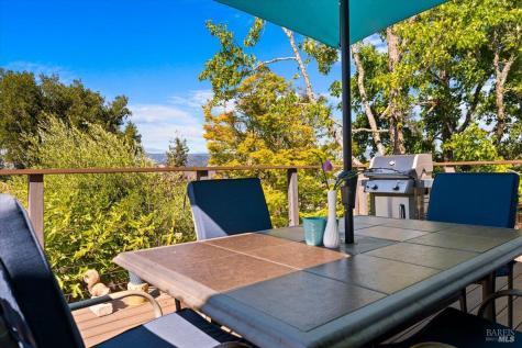 860 March Avenue Healdsburg CA 95448