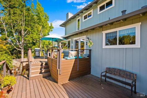 860 March Avenue Healdsburg CA 95448