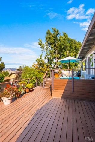 860 March Avenue Healdsburg CA 95448