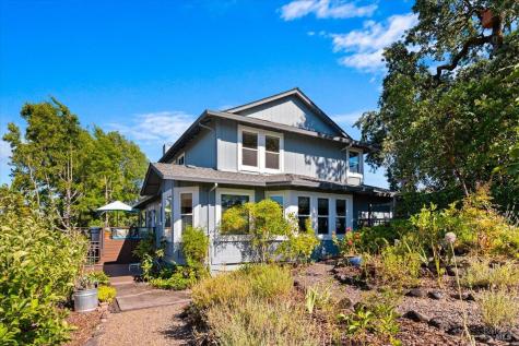 860 March Avenue Healdsburg CA 95448