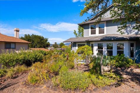 860 March Avenue Healdsburg CA 95448