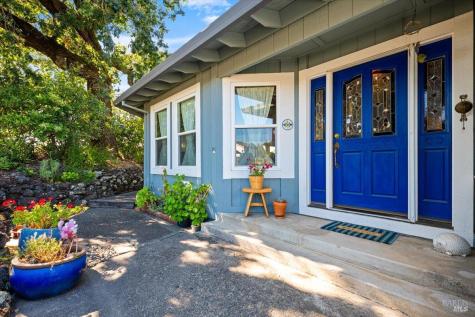 860 March Avenue Healdsburg CA 95448