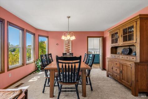 860 March Avenue Healdsburg CA 95448