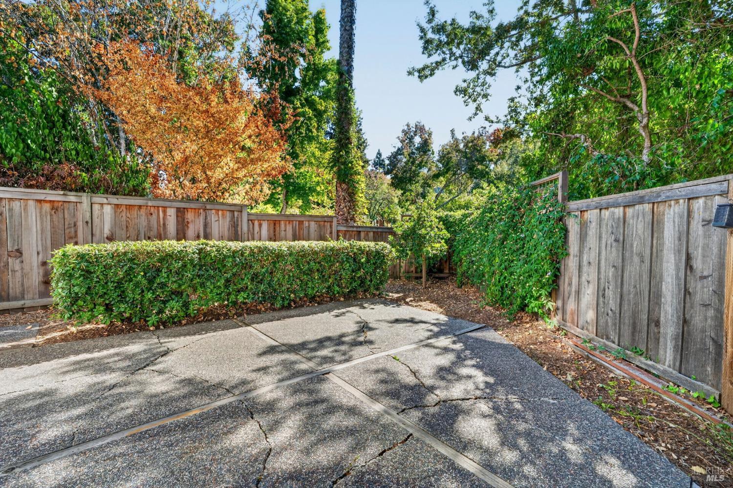 2363 Morningside Circle Santa Rosa CA 95405