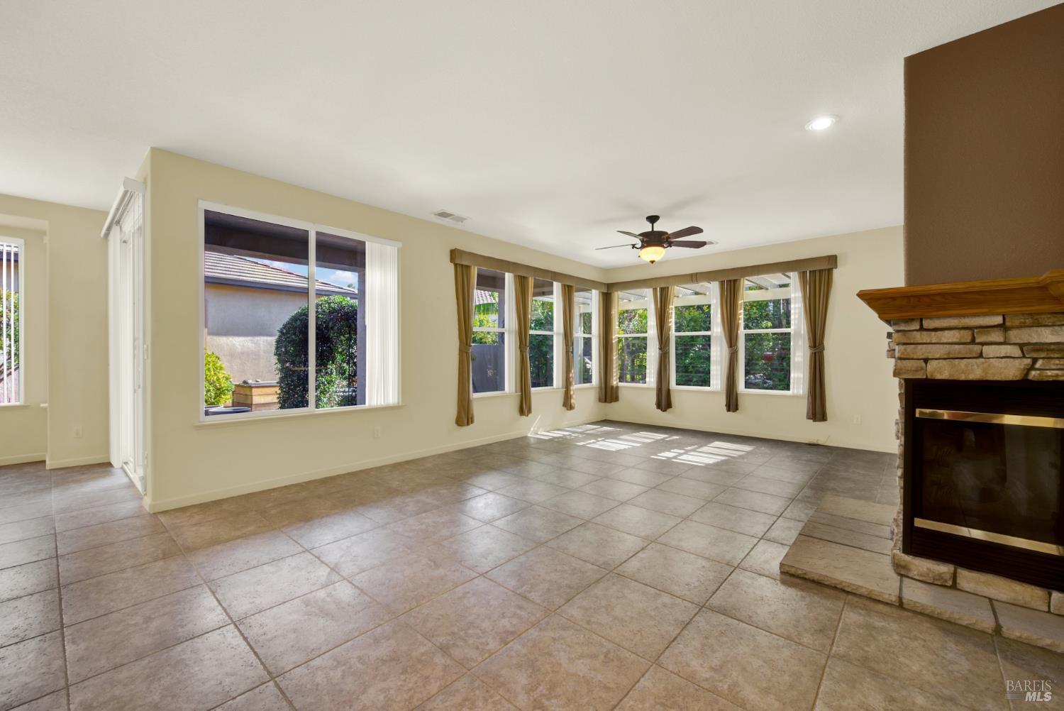 220 Riverside Drive Rio Vista CA 94571
