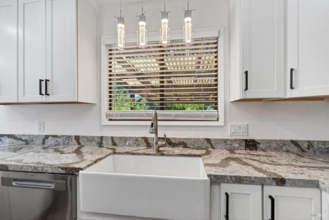 100 Roan Court Cloverdale CA 95425