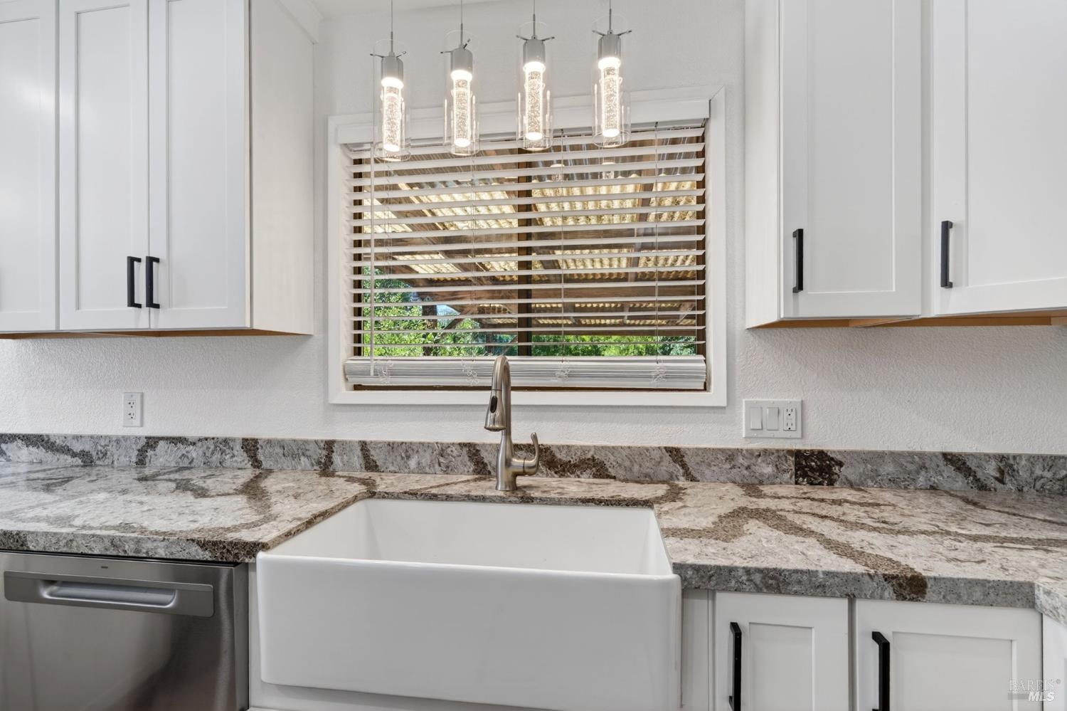 100 Roan Court Cloverdale CA 95425