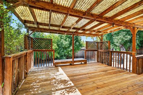 100 Roan Court Cloverdale CA 95425
