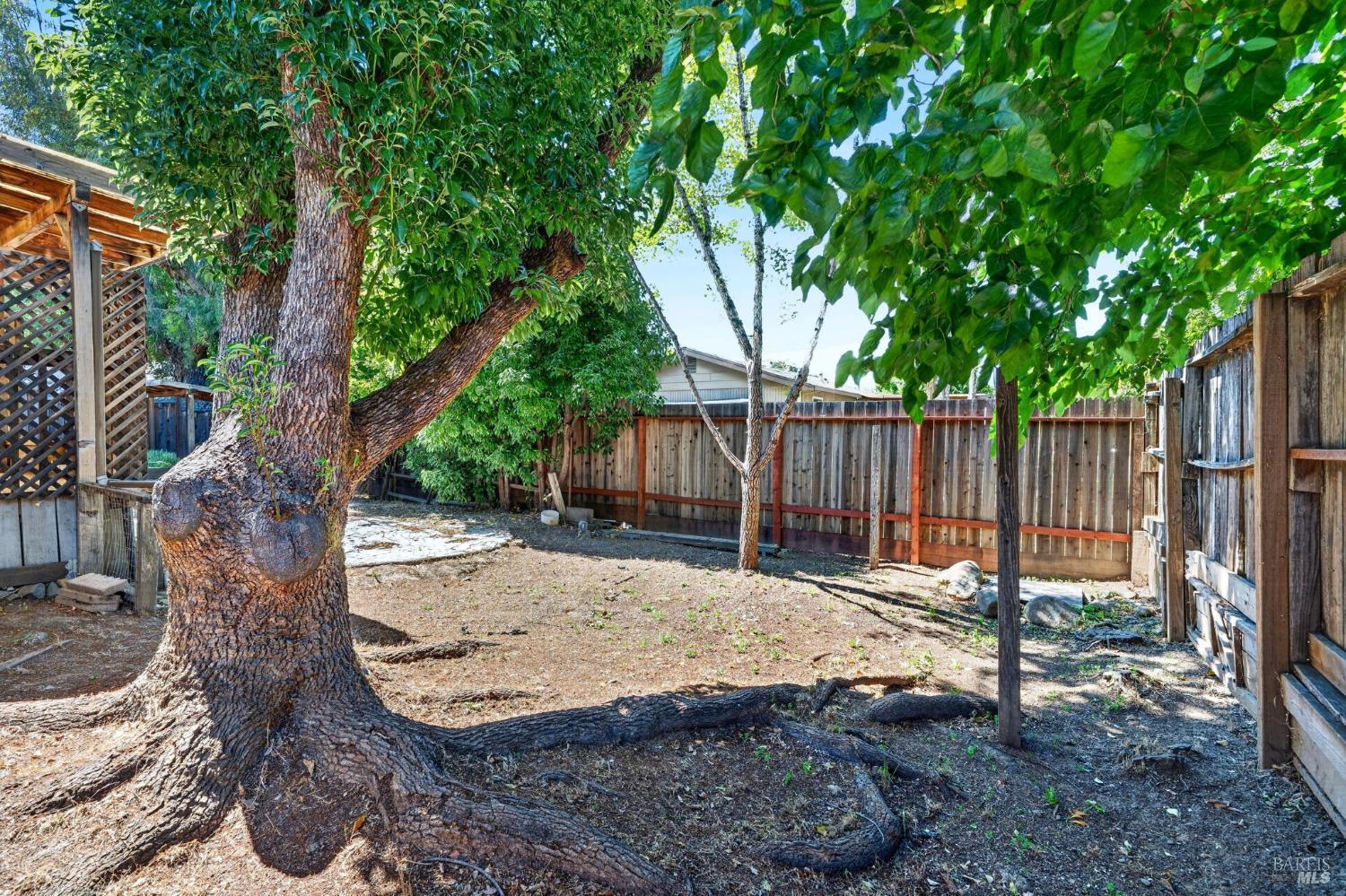 100 Roan Court Cloverdale CA 95425