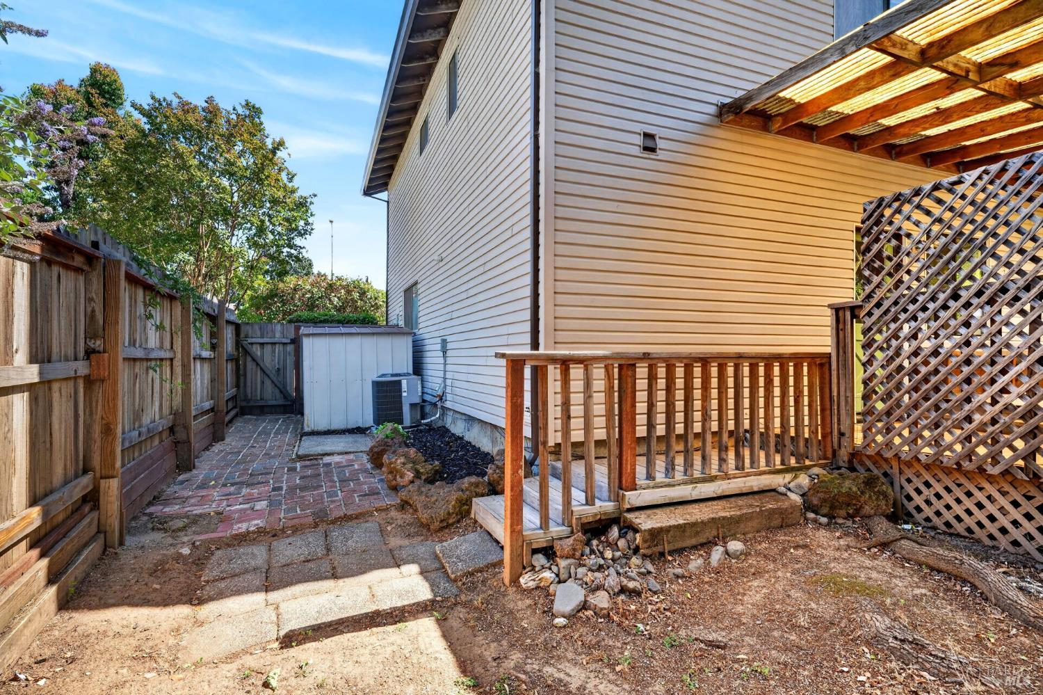 100 Roan Court Cloverdale CA 95425