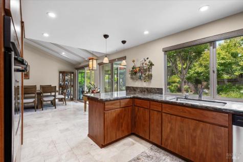 6505 Stonecroft Terrace Santa Rosa CA 95409