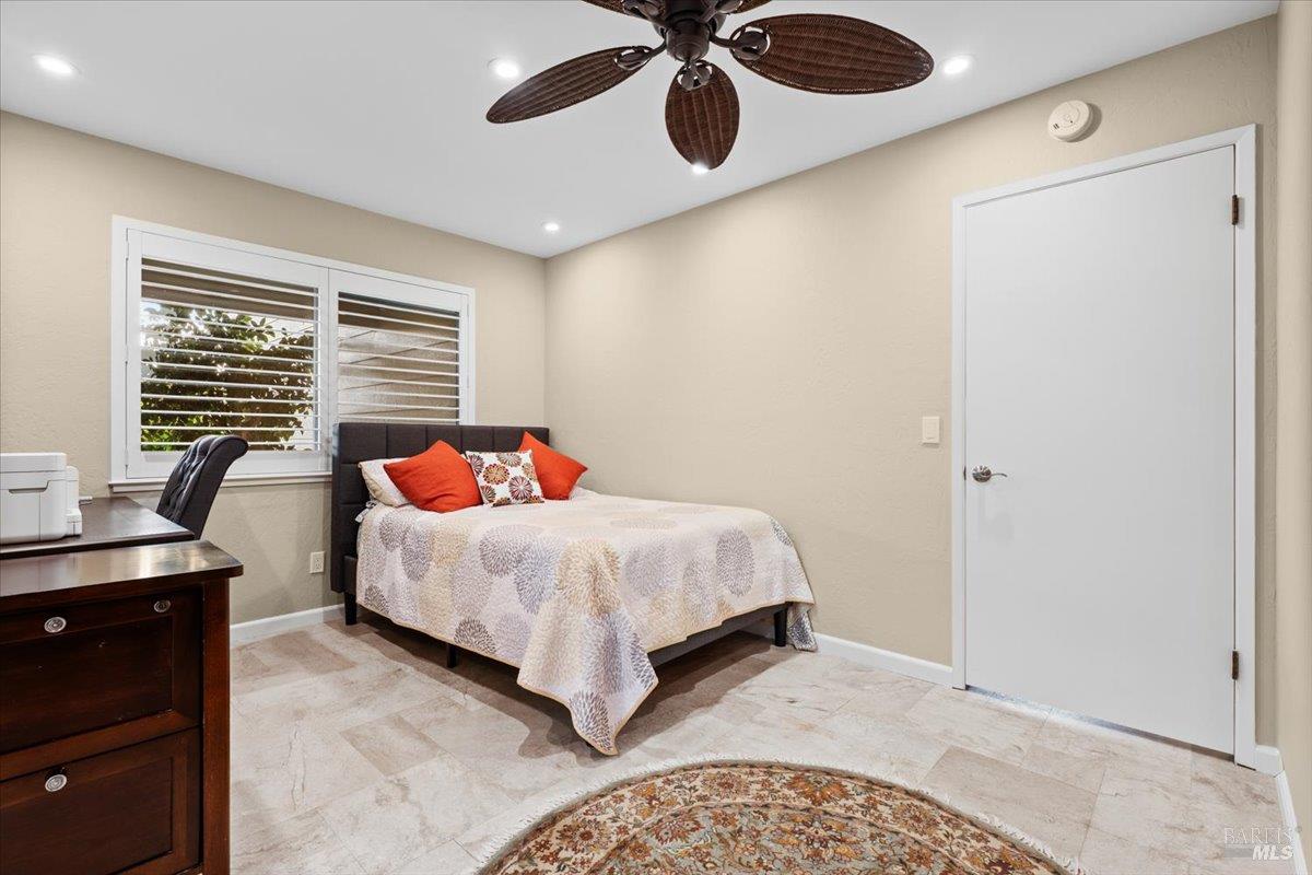 6505 Stonecroft Terrace Santa Rosa CA 95409