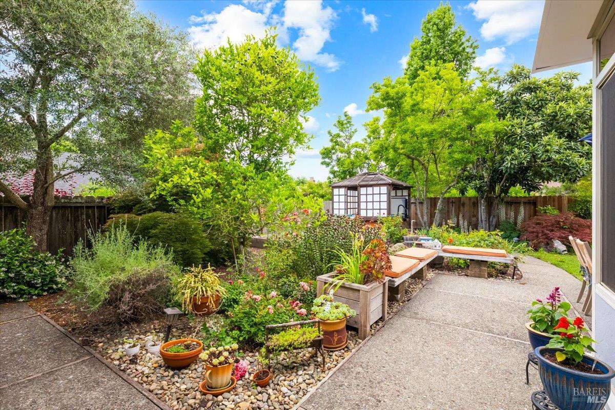 6505 Stonecroft Terrace Santa Rosa CA 95409