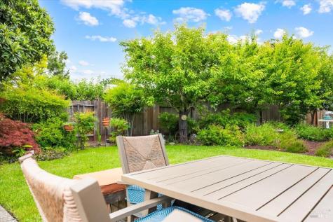 6505 Stonecroft Terrace Santa Rosa CA 95409