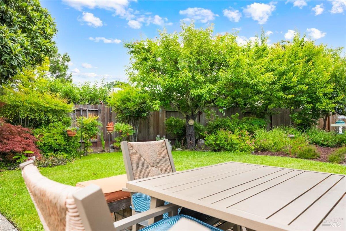 6505 Stonecroft Terrace Santa Rosa CA 95409