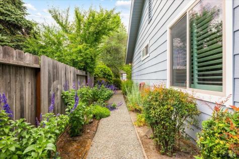 6505 Stonecroft Terrace Santa Rosa CA 95409