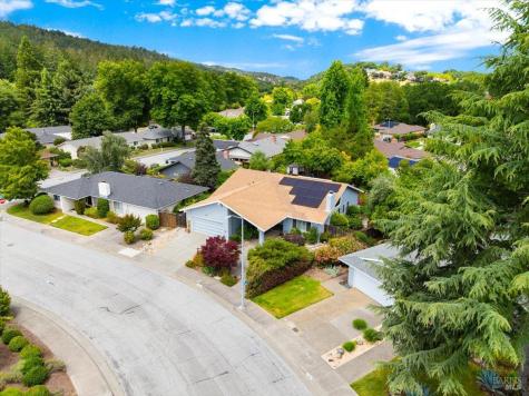 6505 Stonecroft Terrace Santa Rosa CA 95409