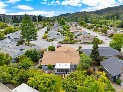 6505 Stonecroft Terrace Santa Rosa CA 95409