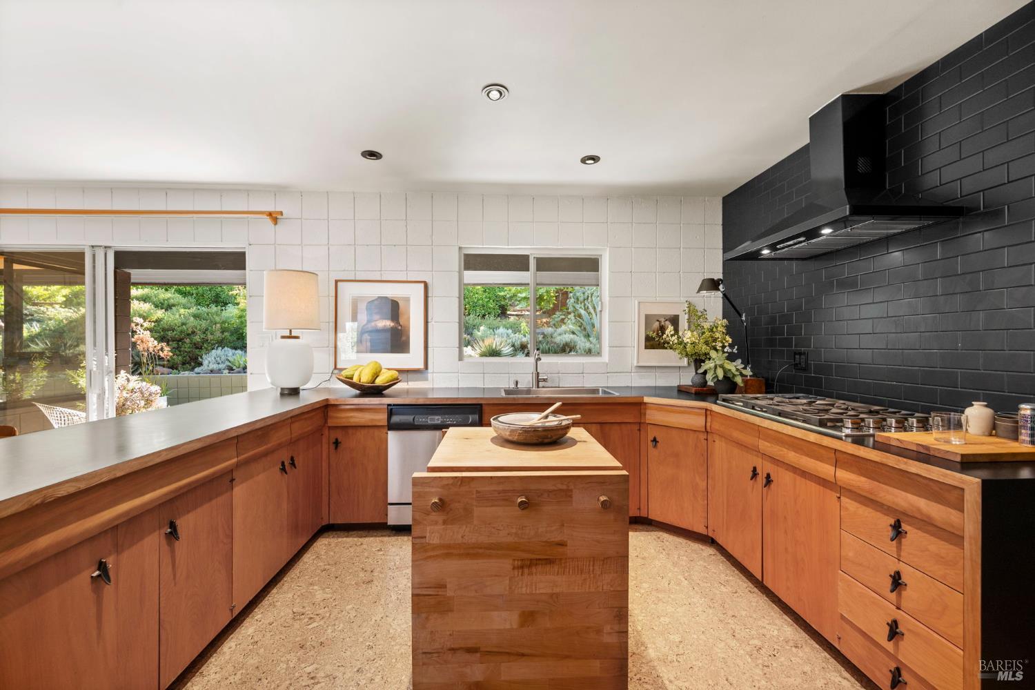 7480 Poplar Drive Forestville CA 95436