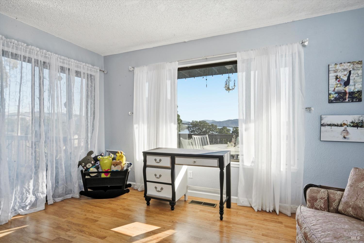 2965 S Lake Drive Kelseyville CA 95451