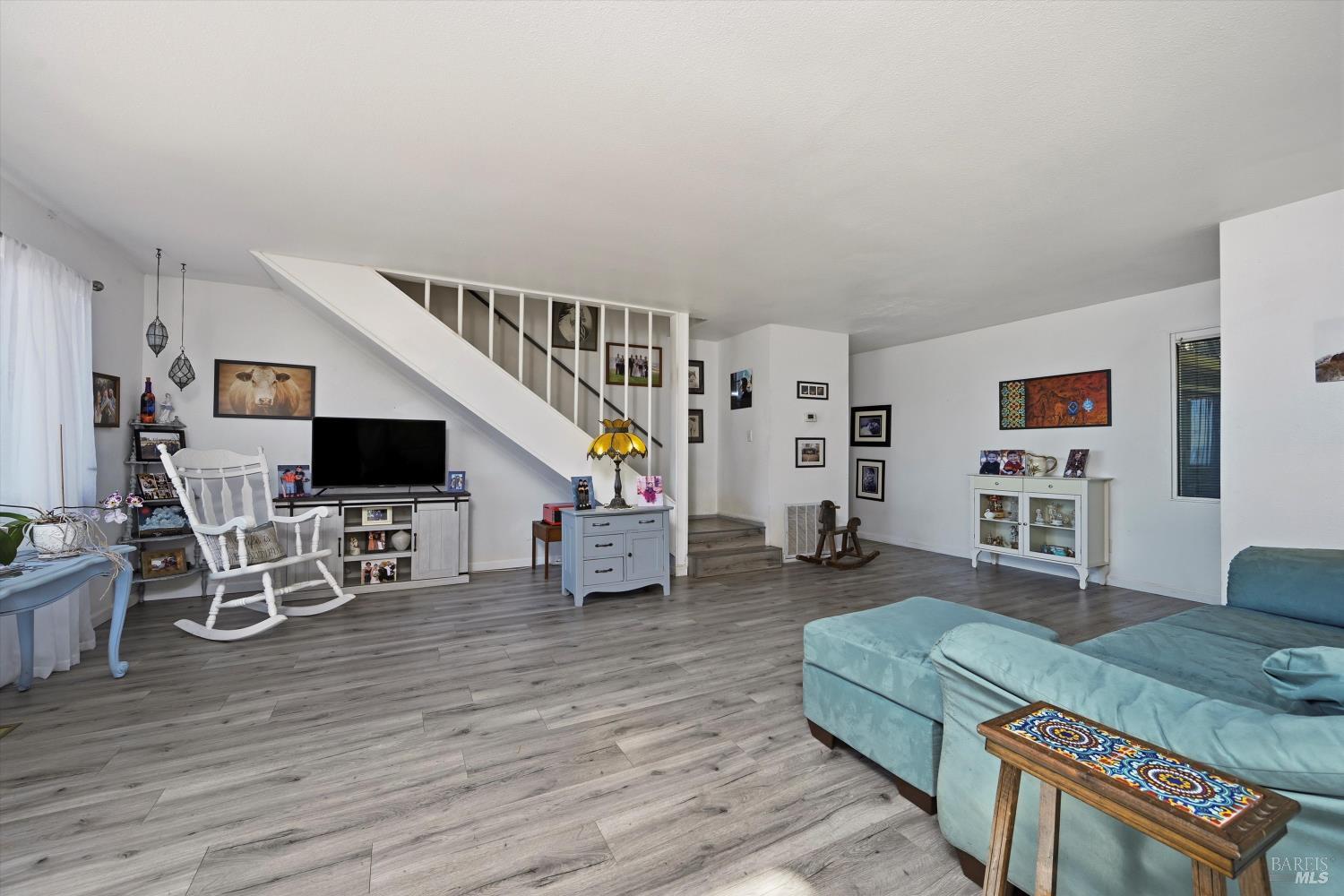 2965 S Lake Drive Kelseyville CA 95451