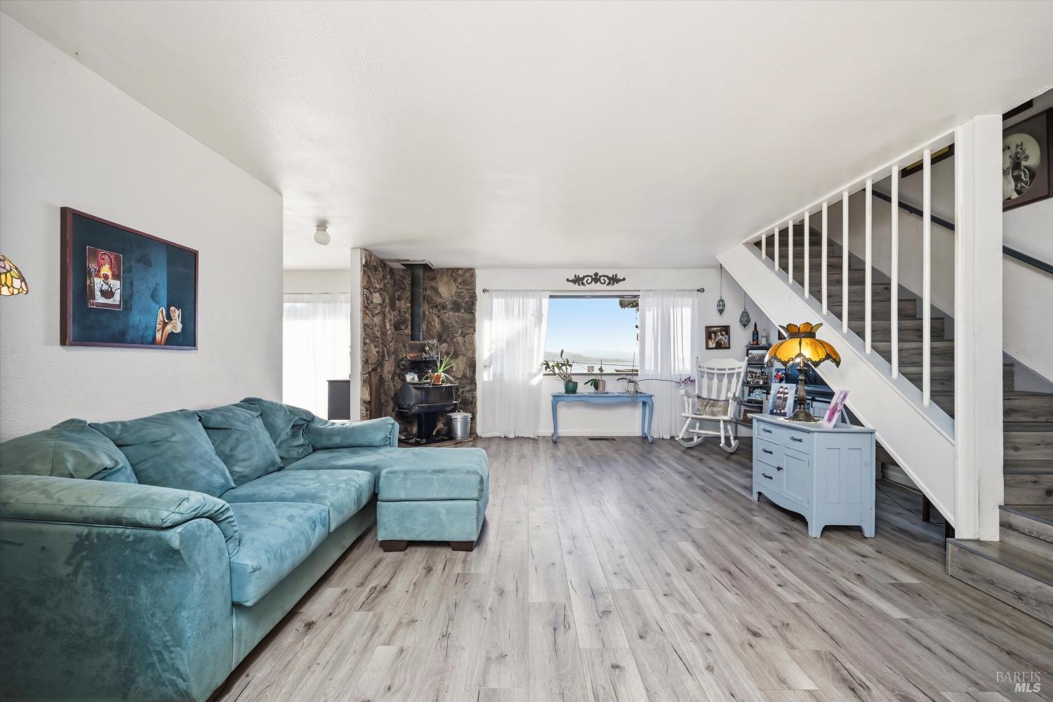 2965 S Lake Drive Kelseyville CA 95451