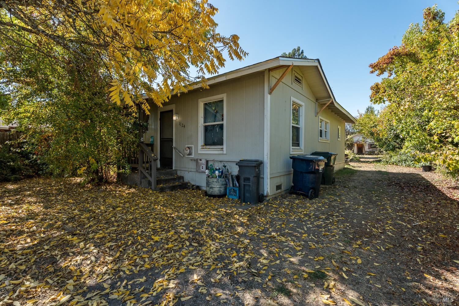 1124 Locust Street Willits CA 95490