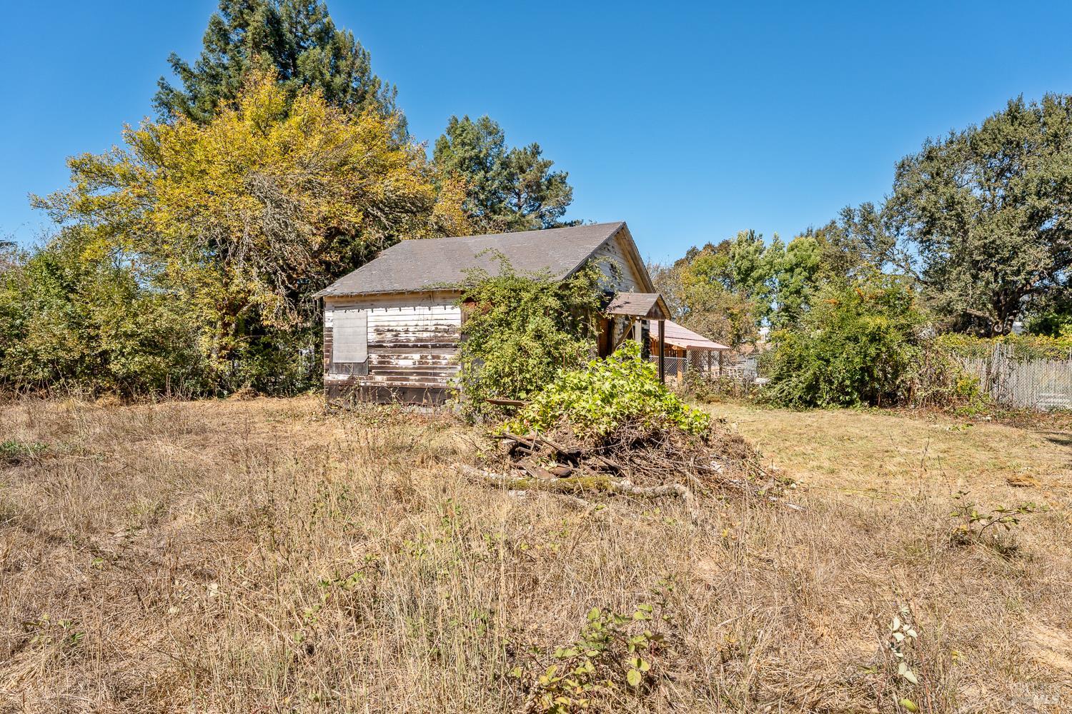 1124 Locust Street Willits CA 95490