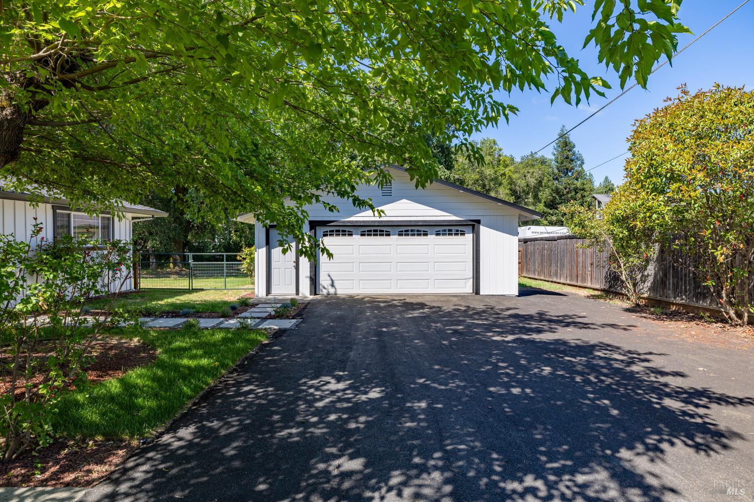 10999 Old Redwood Highway Windsor CA 95492