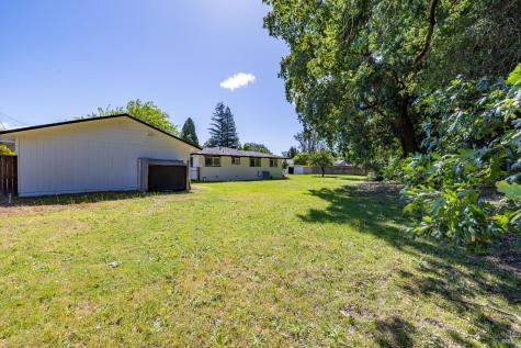 10999 Old Redwood Highway Windsor CA 95492