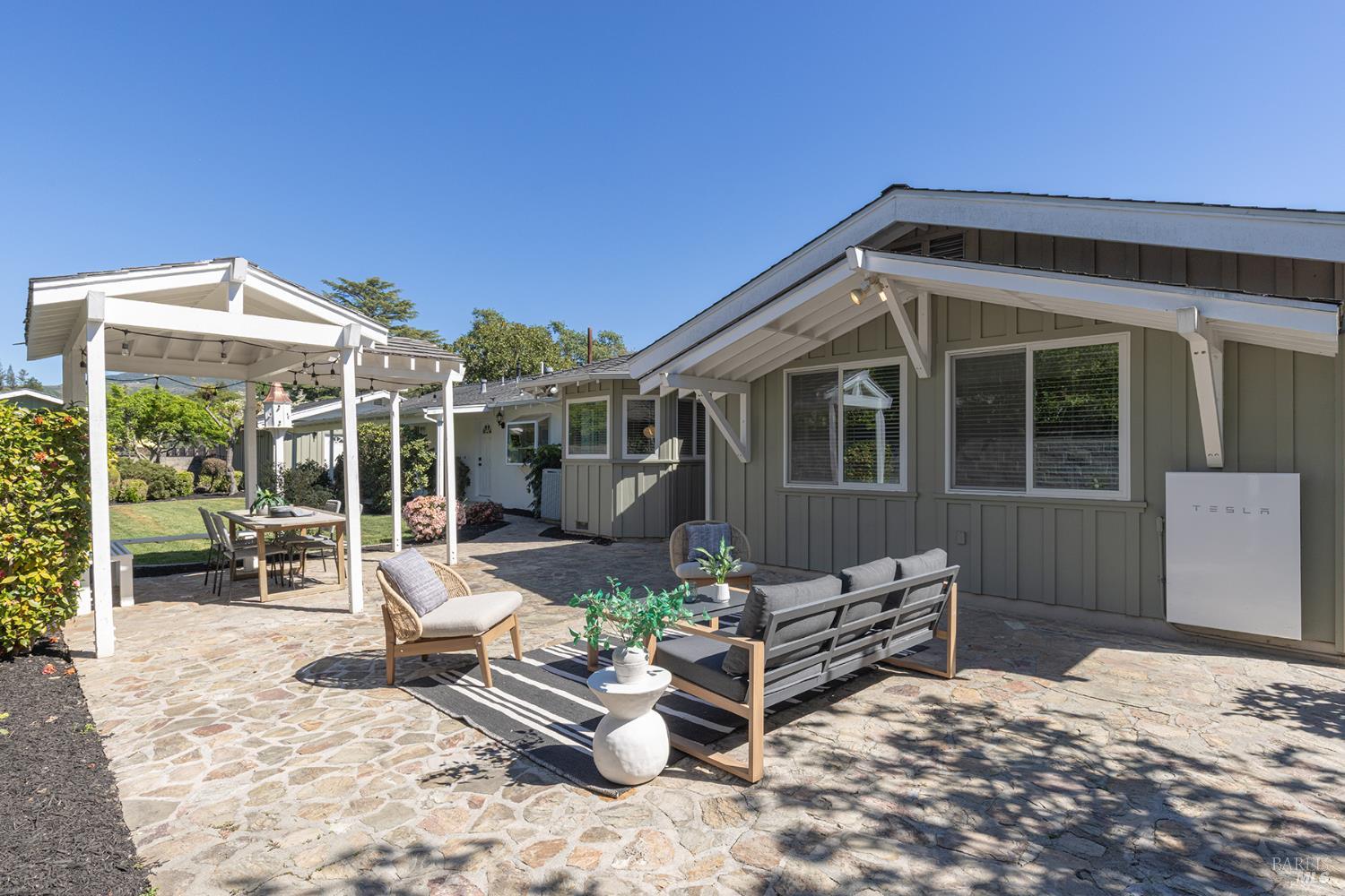 1184 Jerome Way Napa CA 94558