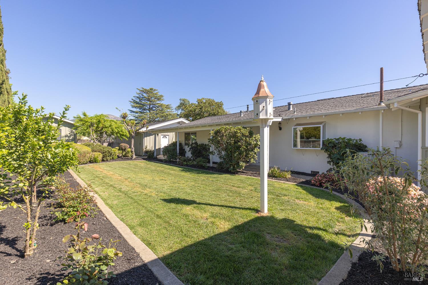 1184 Jerome Way Napa CA 94558