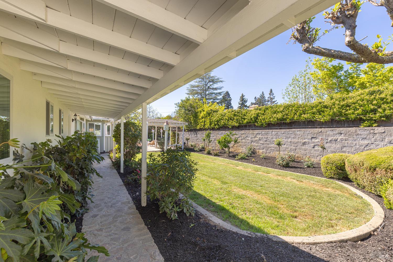 1184 Jerome Way Napa CA 94558