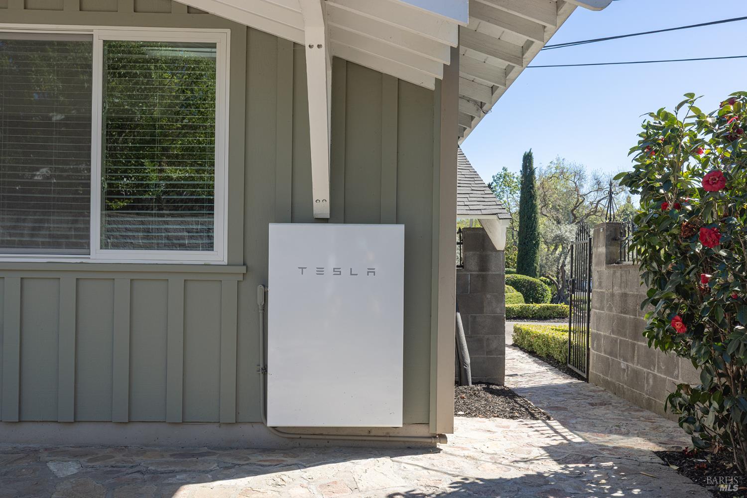 1184 Jerome Way Napa CA 94558