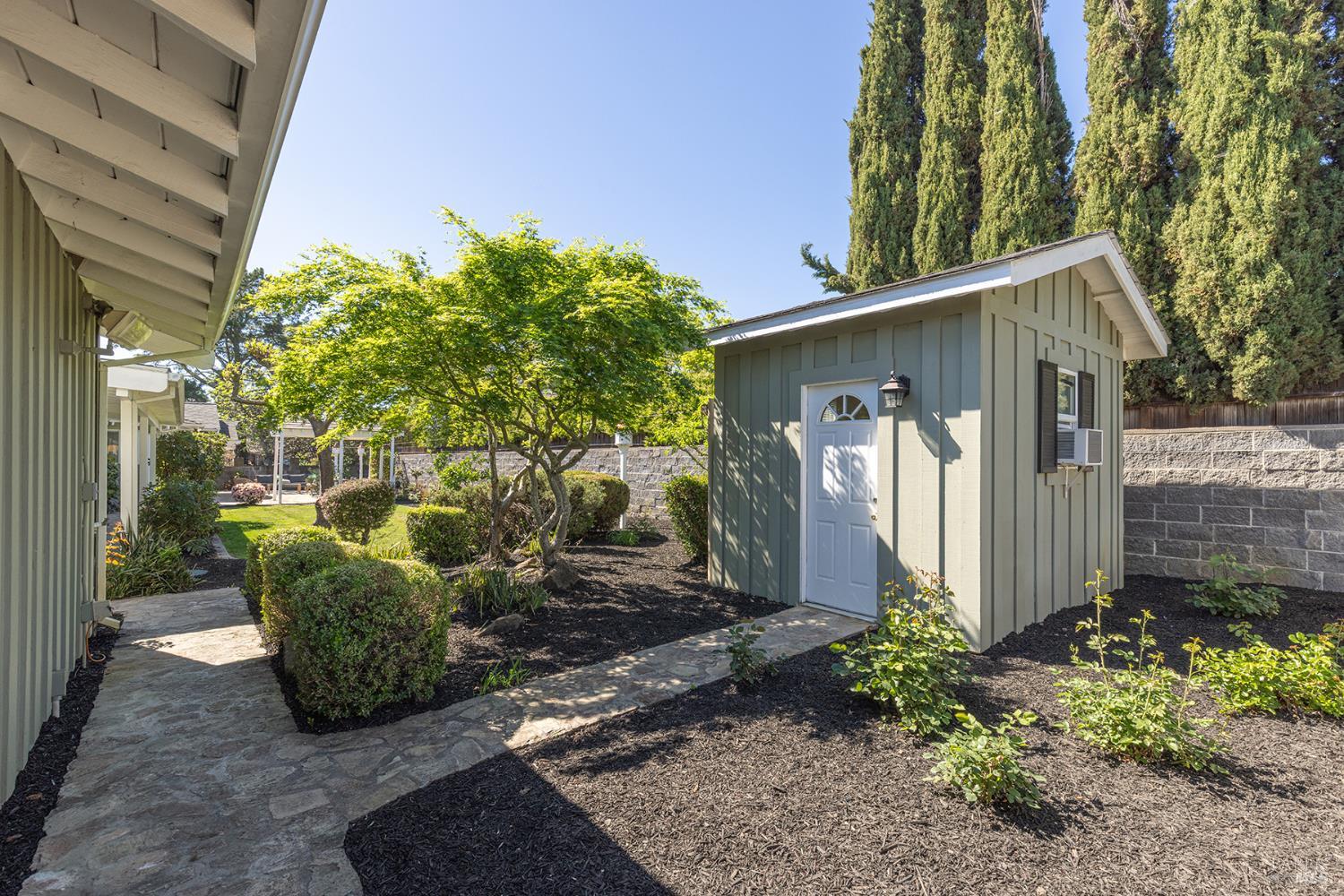 1184 Jerome Way Napa CA 94558