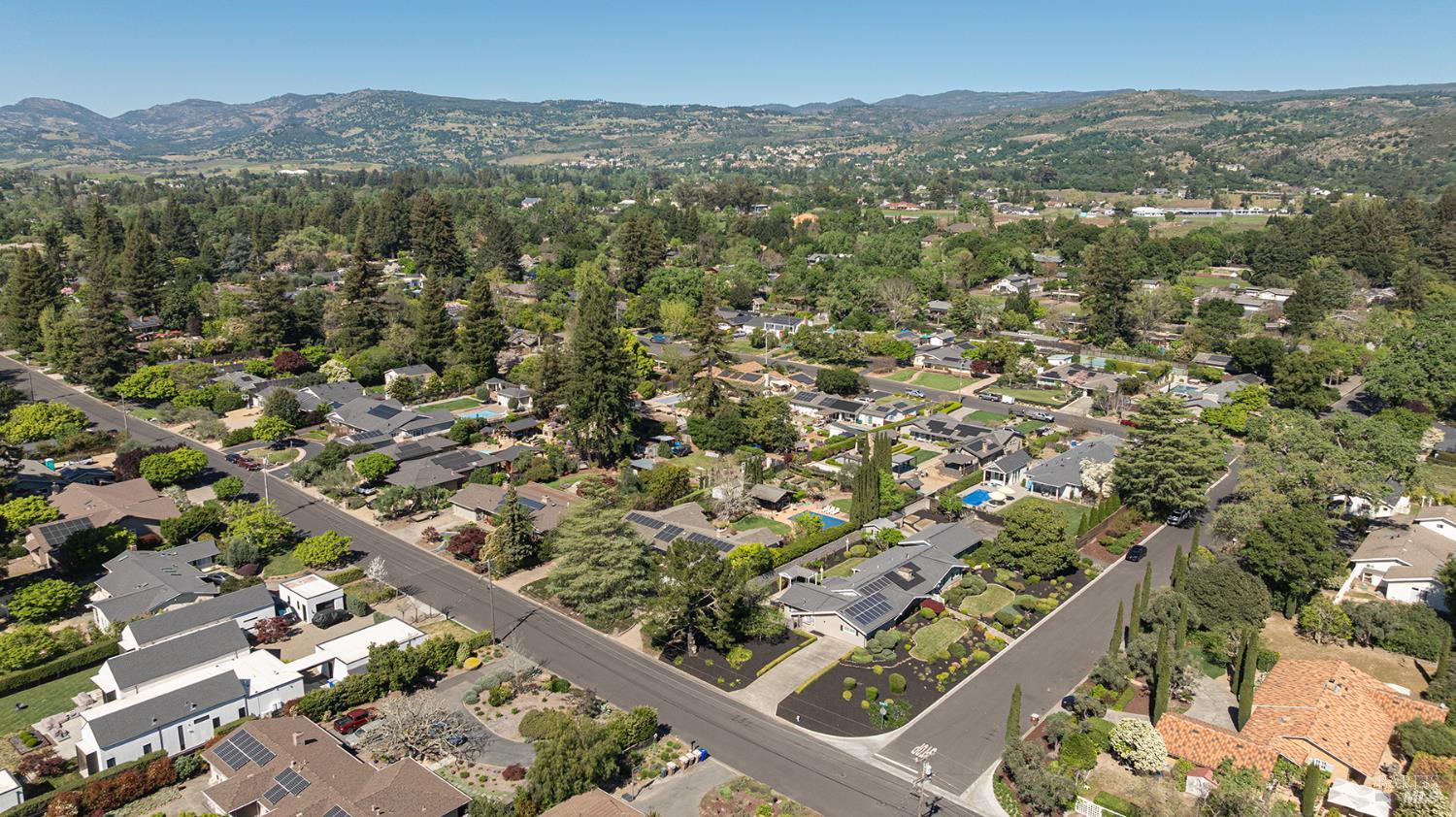 1184 Jerome Way Napa CA 94558