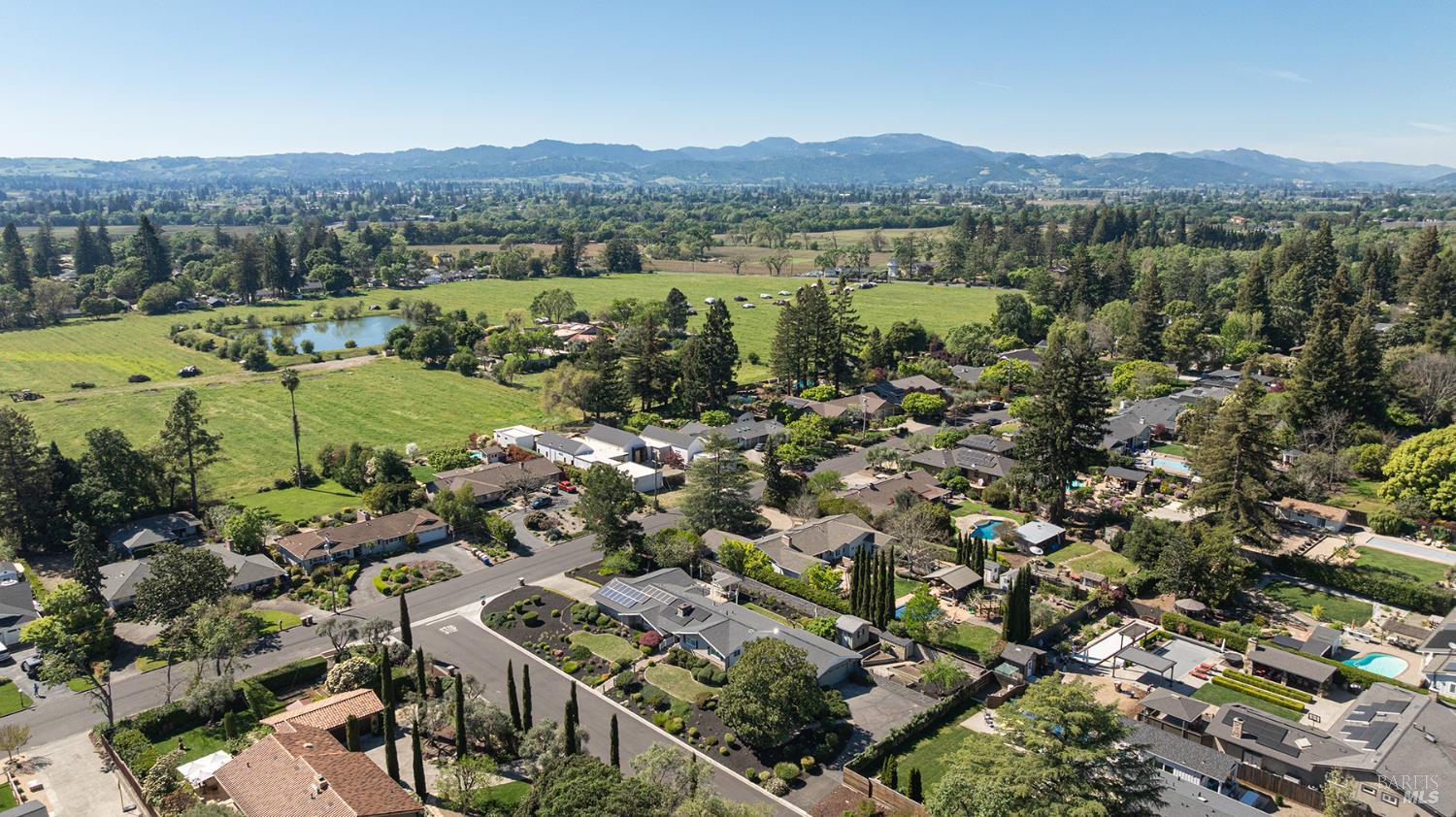 1184 Jerome Way Napa CA 94558