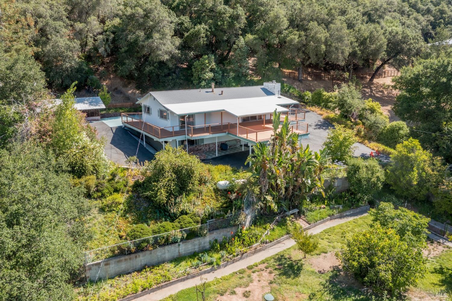 1135 Palomino Road Cloverdale CA 95425