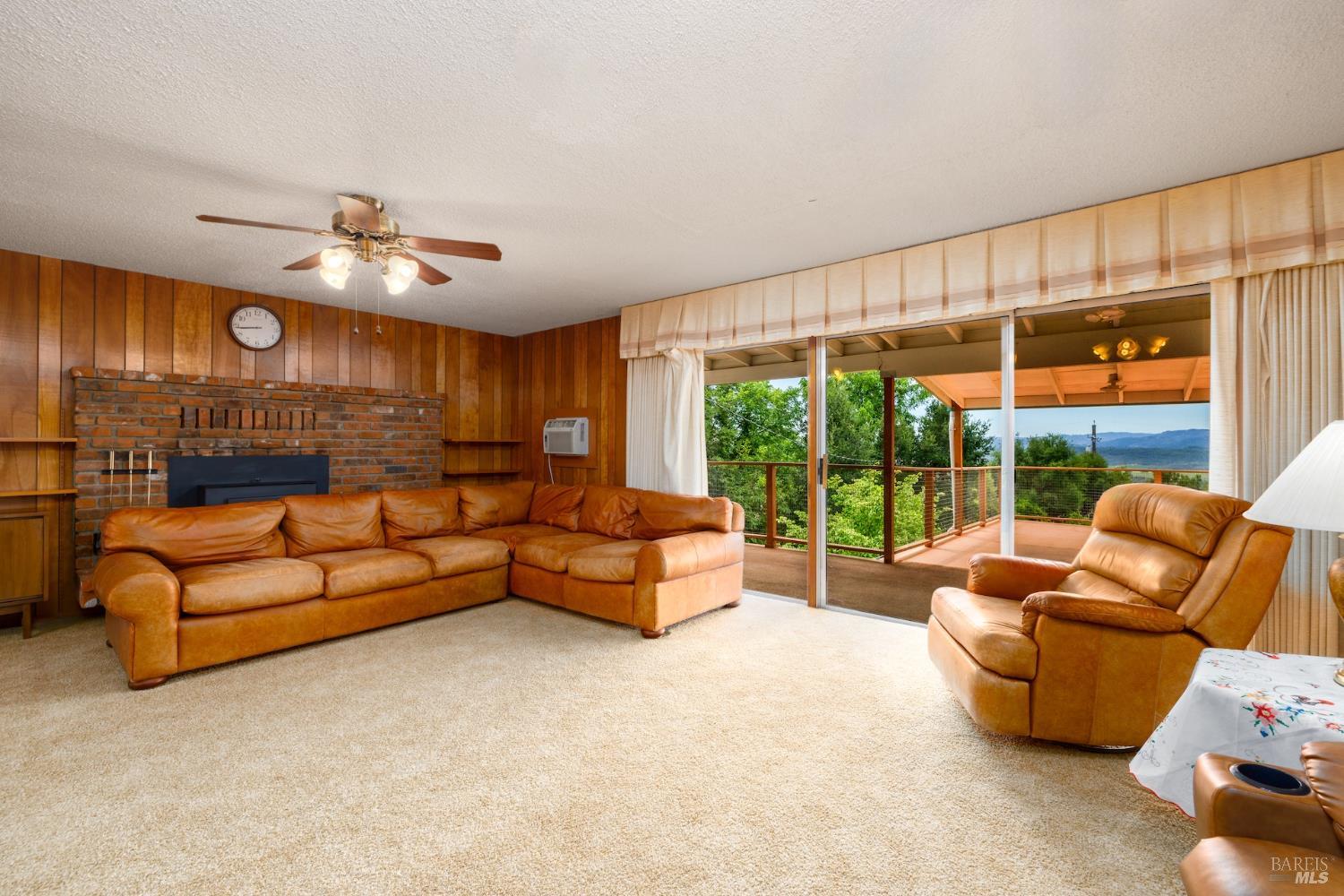 1135 Palomino Road Cloverdale CA 95425