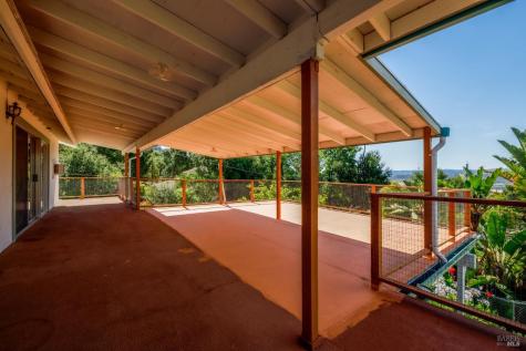 1135 Palomino Road Cloverdale CA 95425