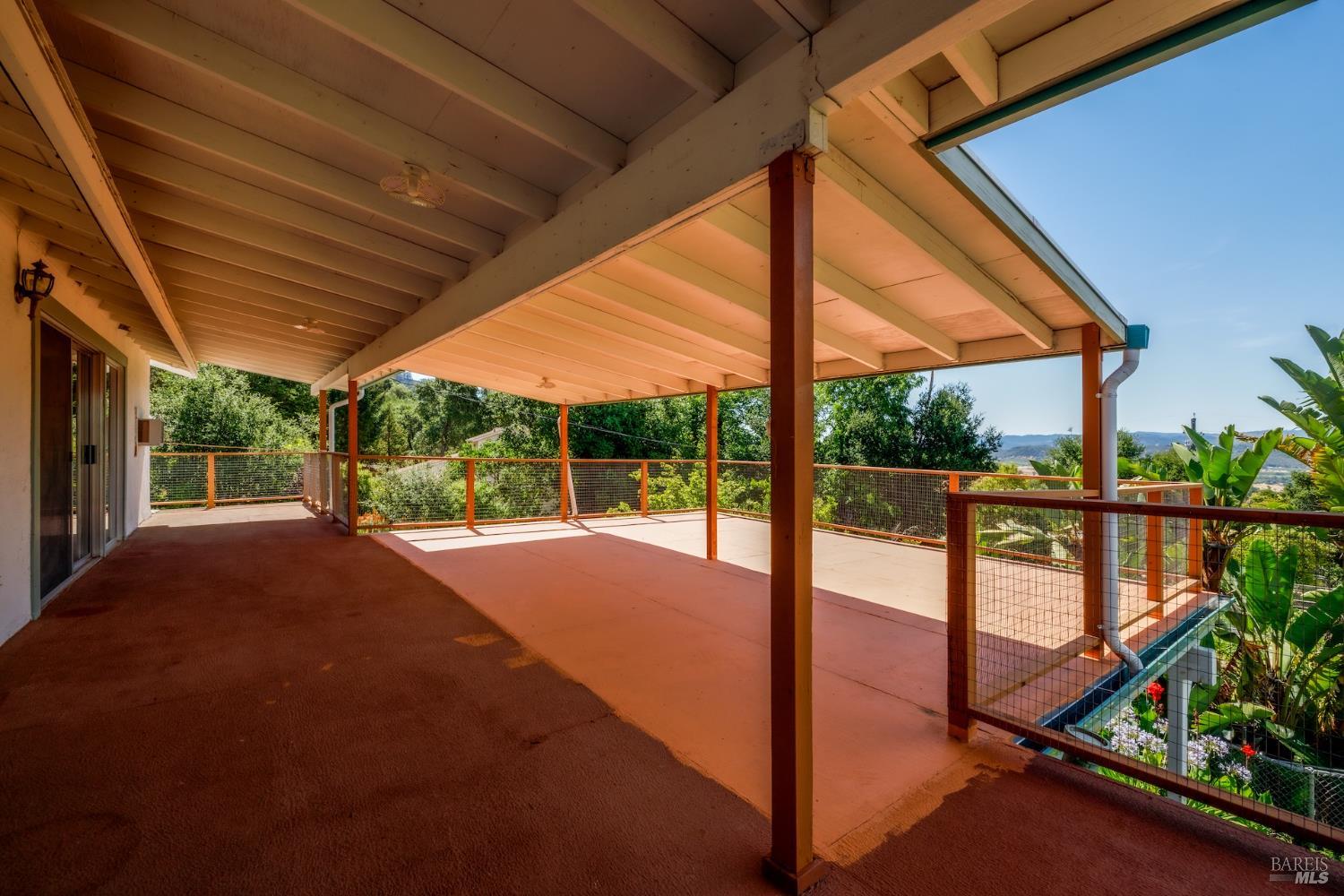 1135 Palomino Road Cloverdale CA 95425