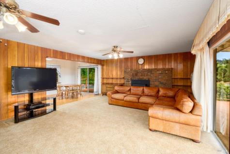 1135 Palomino Road Cloverdale CA 95425