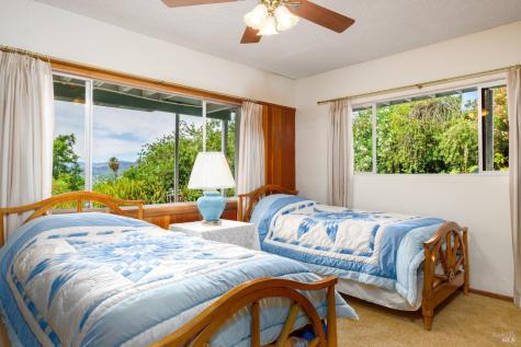 1135 Palomino Road Cloverdale CA 95425