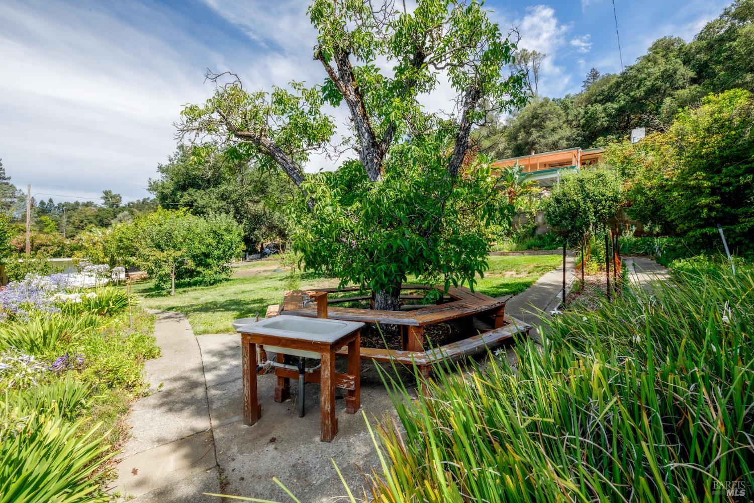 1135 Palomino Road Cloverdale CA 95425