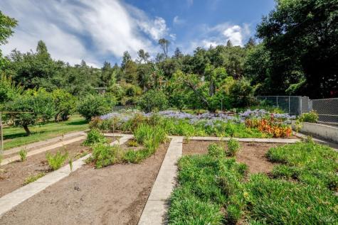 1135 Palomino Road Cloverdale CA 95425