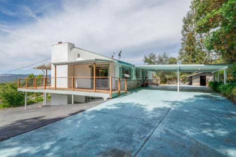 1135 Palomino Road Cloverdale CA 95425