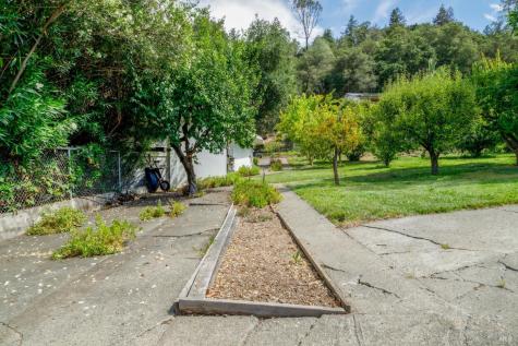 1135 Palomino Road Cloverdale CA 95425