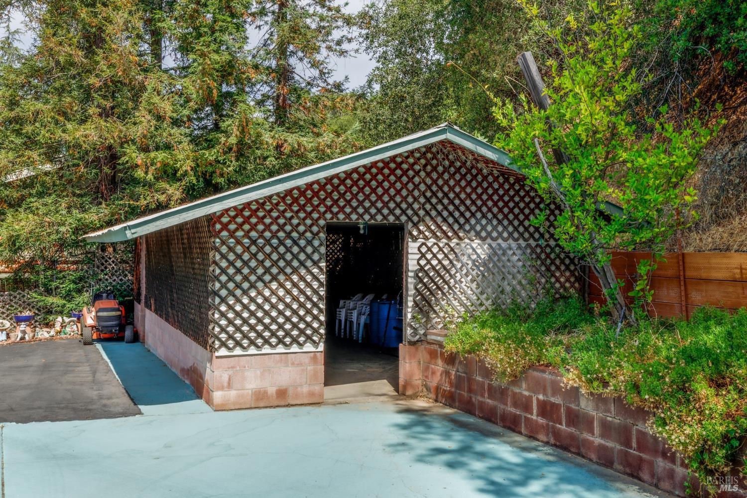 1135 Palomino Road Cloverdale CA 95425