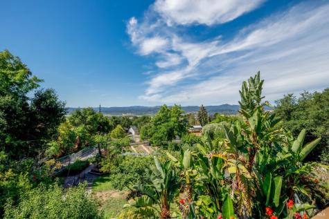 1135 Palomino Road Cloverdale CA 95425